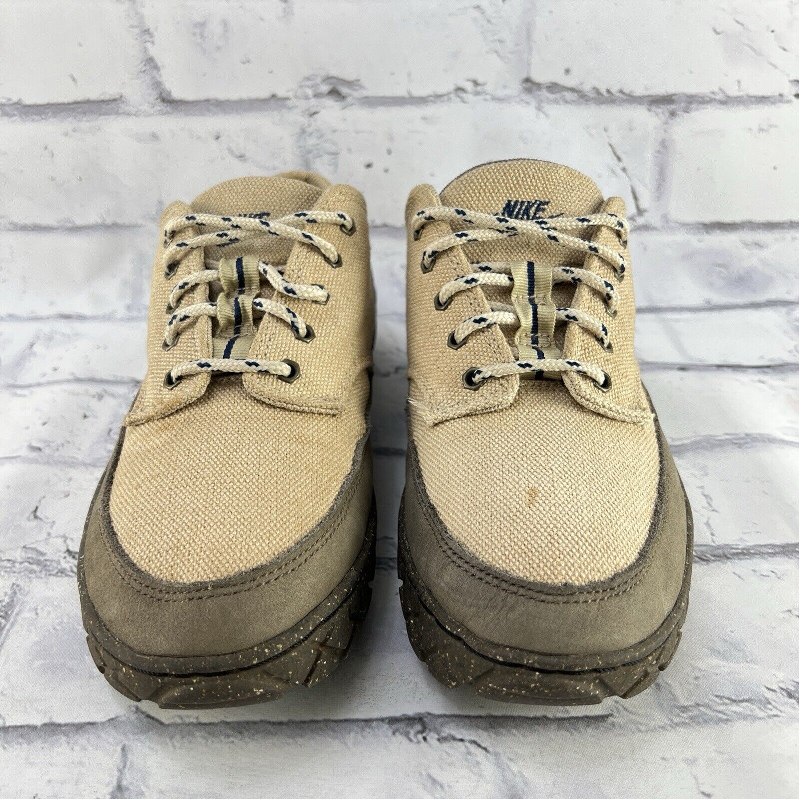 Nike ACG Zion Hiking Boot Women’s 7 Beige Canvas Shoes Low Top Vintage 1995