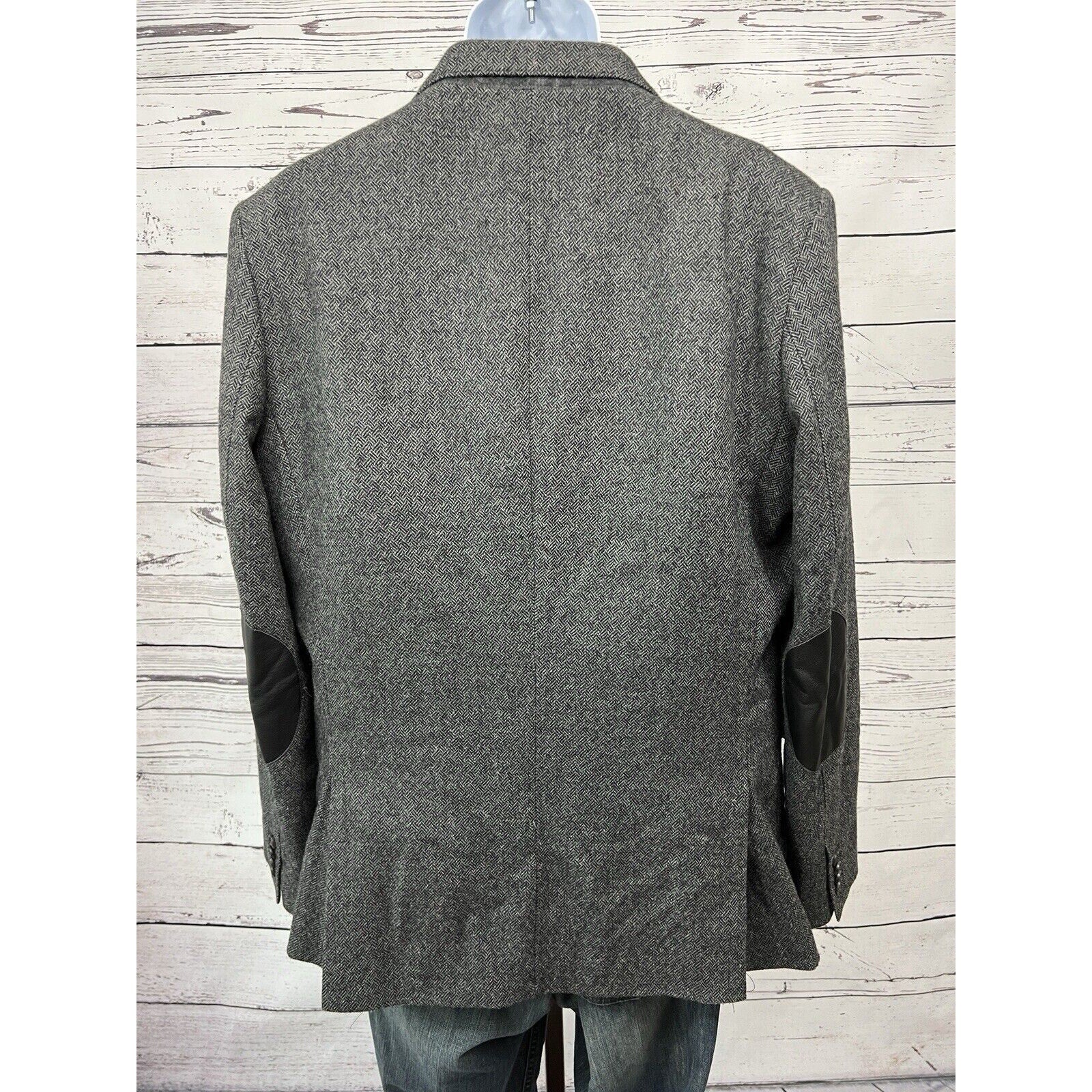 Banana Republic 2 Button Blazer Mens 44L Herringbone Wool Blend Tailored Slim