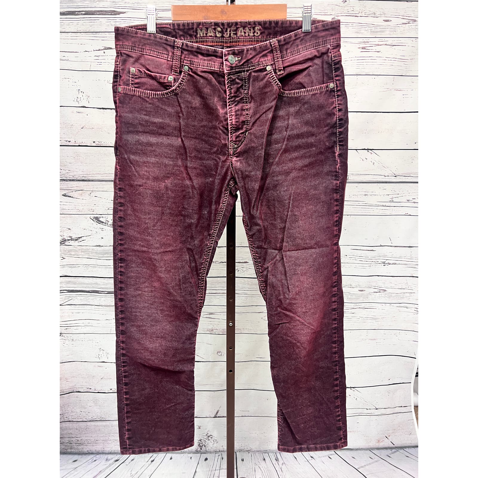 MAC Jeans Arne Pipe Corduroy Pants Mens 33x28 Stretch Maroon Vintage Wash