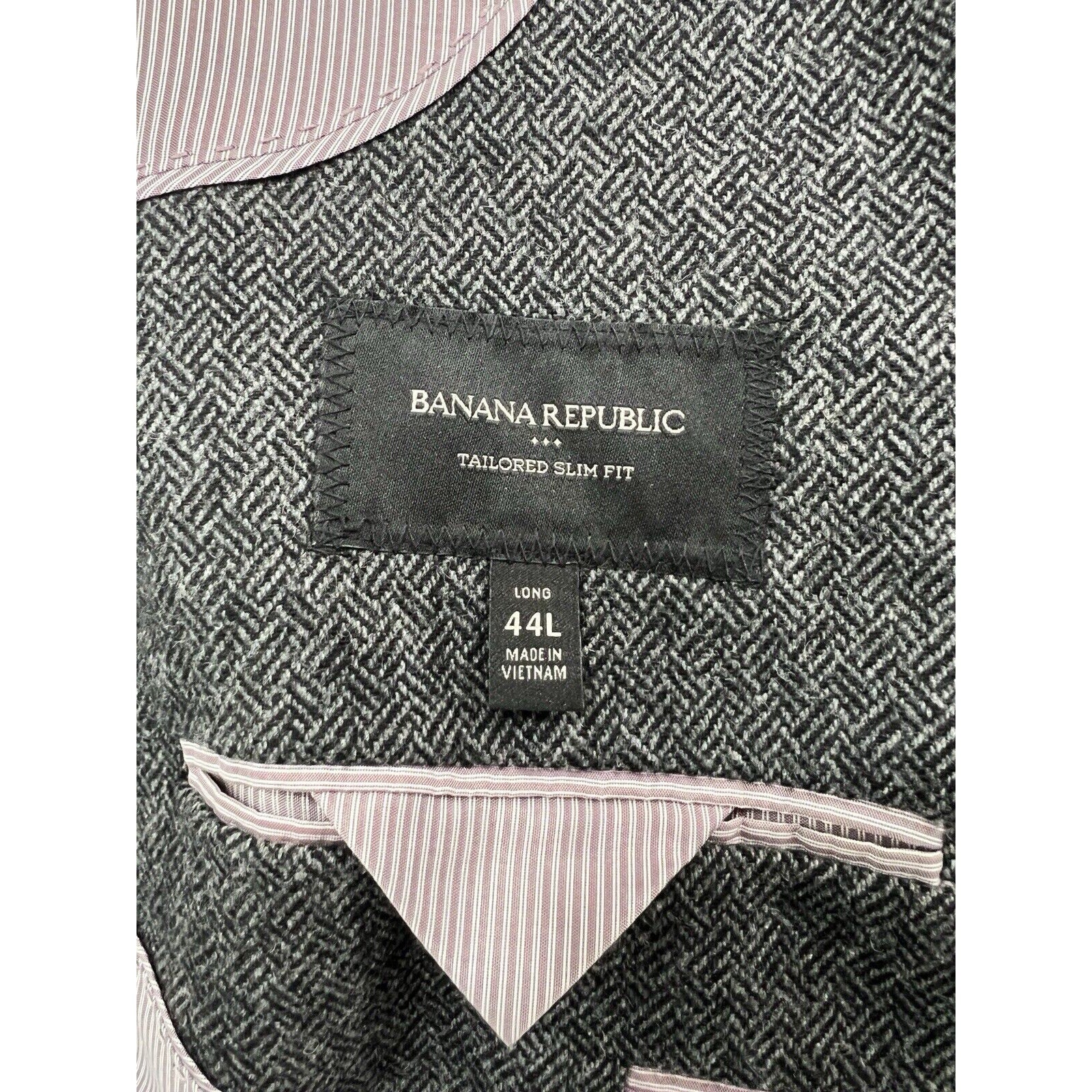 Banana Republic 2 Button Blazer Mens 44L Herringbone Wool Blend Tailored Slim