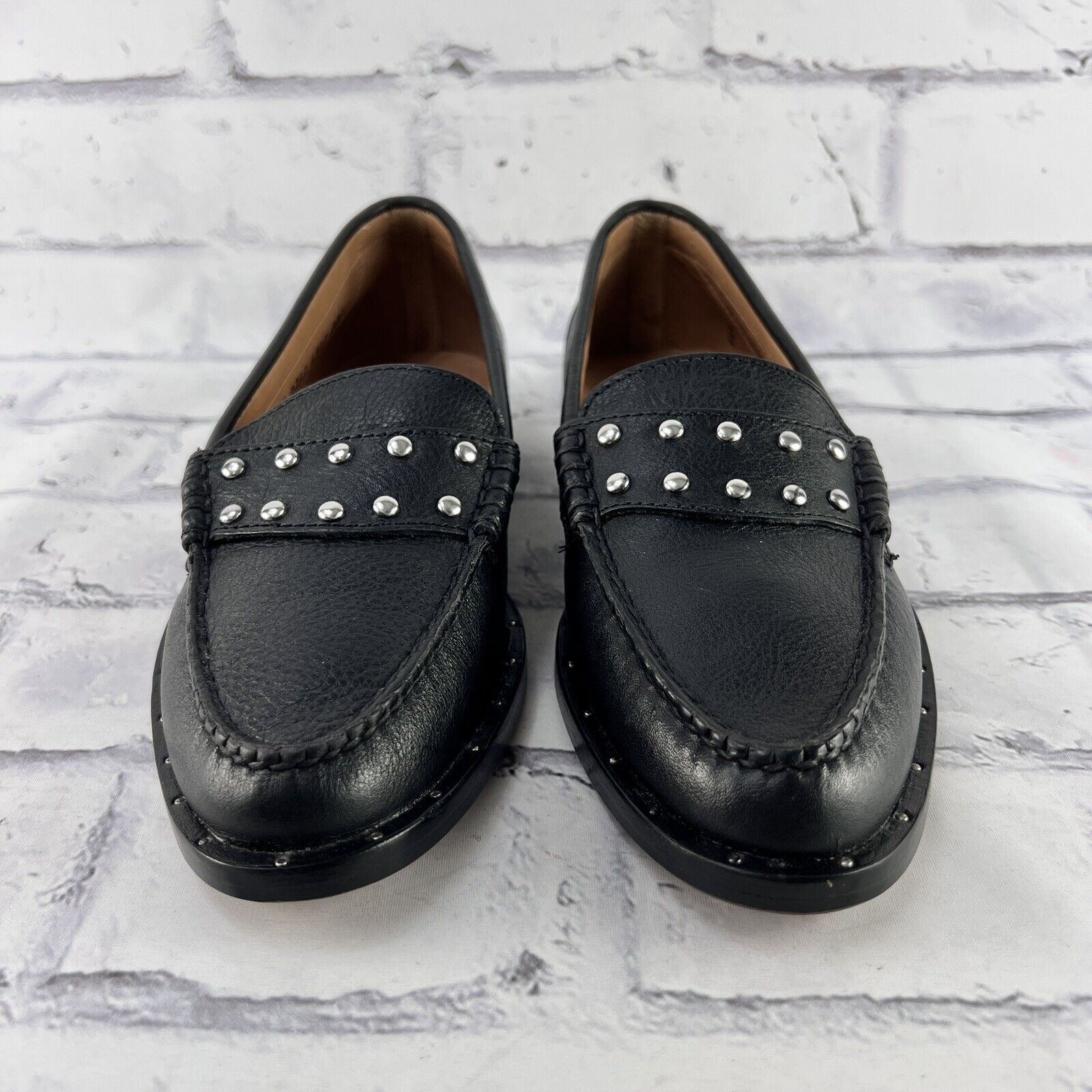 G.H. Bass Weejuns Studded Loafers Womens Size 7 Black Classic Comfort Shoe