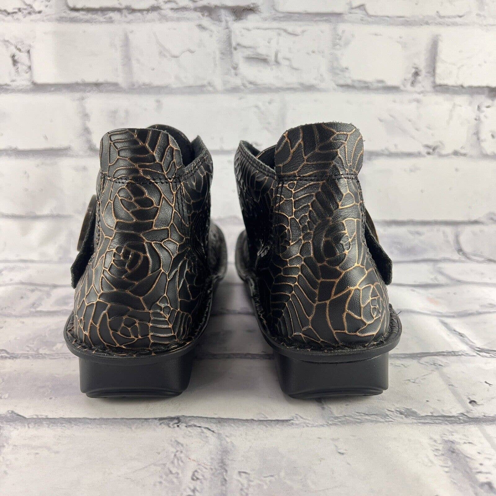 Alegria Caiti Bootie Women’s 38 (US 8-8.5) Black Gold Tooled Leather Ankle Boot