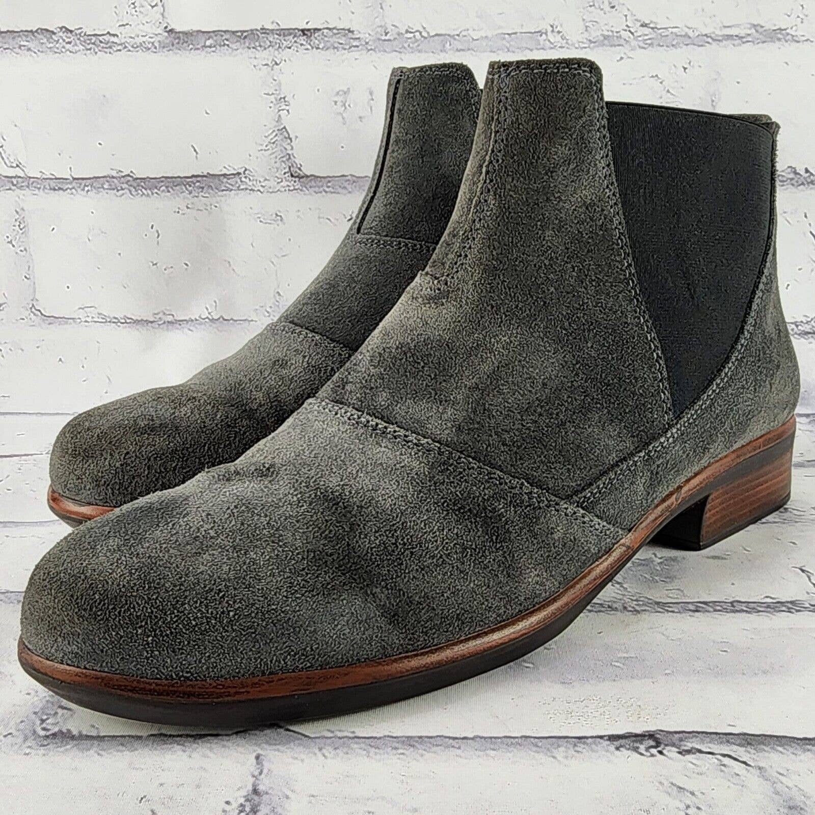 Naot Ruzgar Ankle Booties Women's Sz 39 (US 8) Gray Suede Chelsea Boots