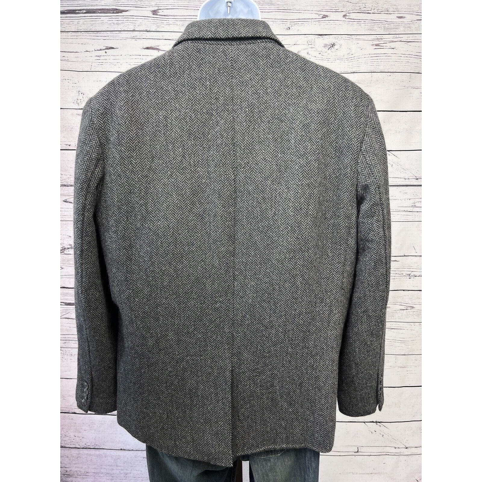 L.L. Bean Tweed Sport Coat Men’s 44S Primaloft Shetland Wool Herringbone Gray