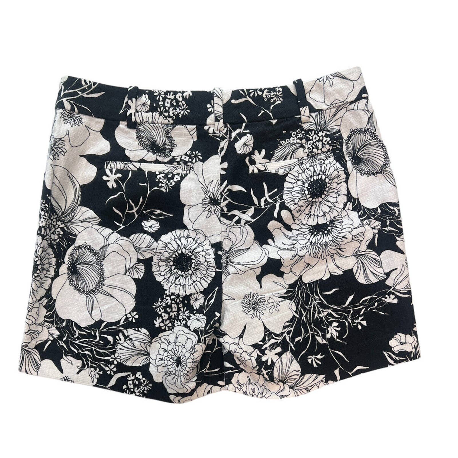Talbots Cotton Shorts Women’s 2 Black & White Floral 5.5” Inseam Casual