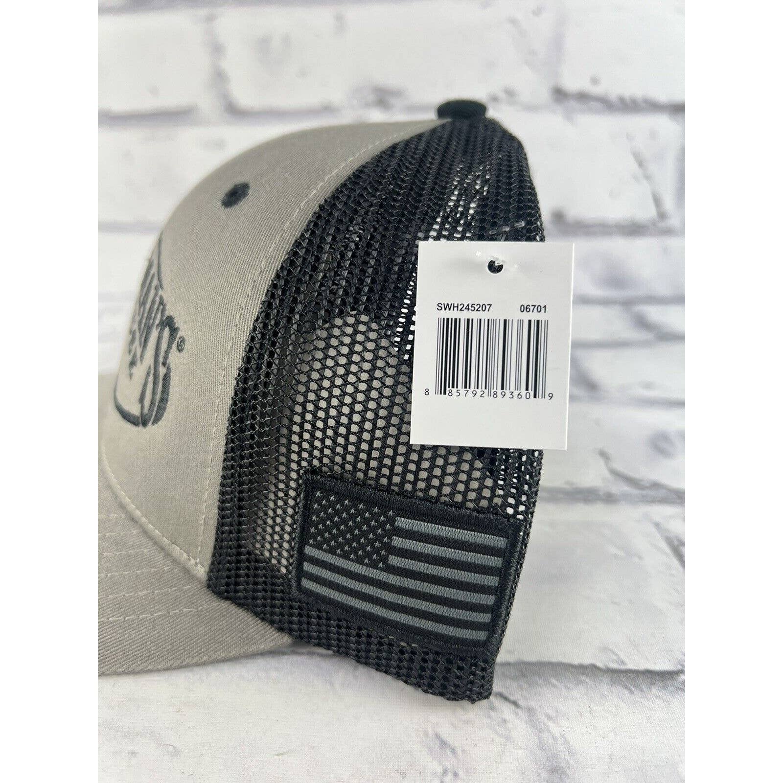 Sportsman’s Warehouse Trucker Hat Gray Black Mesh Adjustable Outdoorsman Cap
