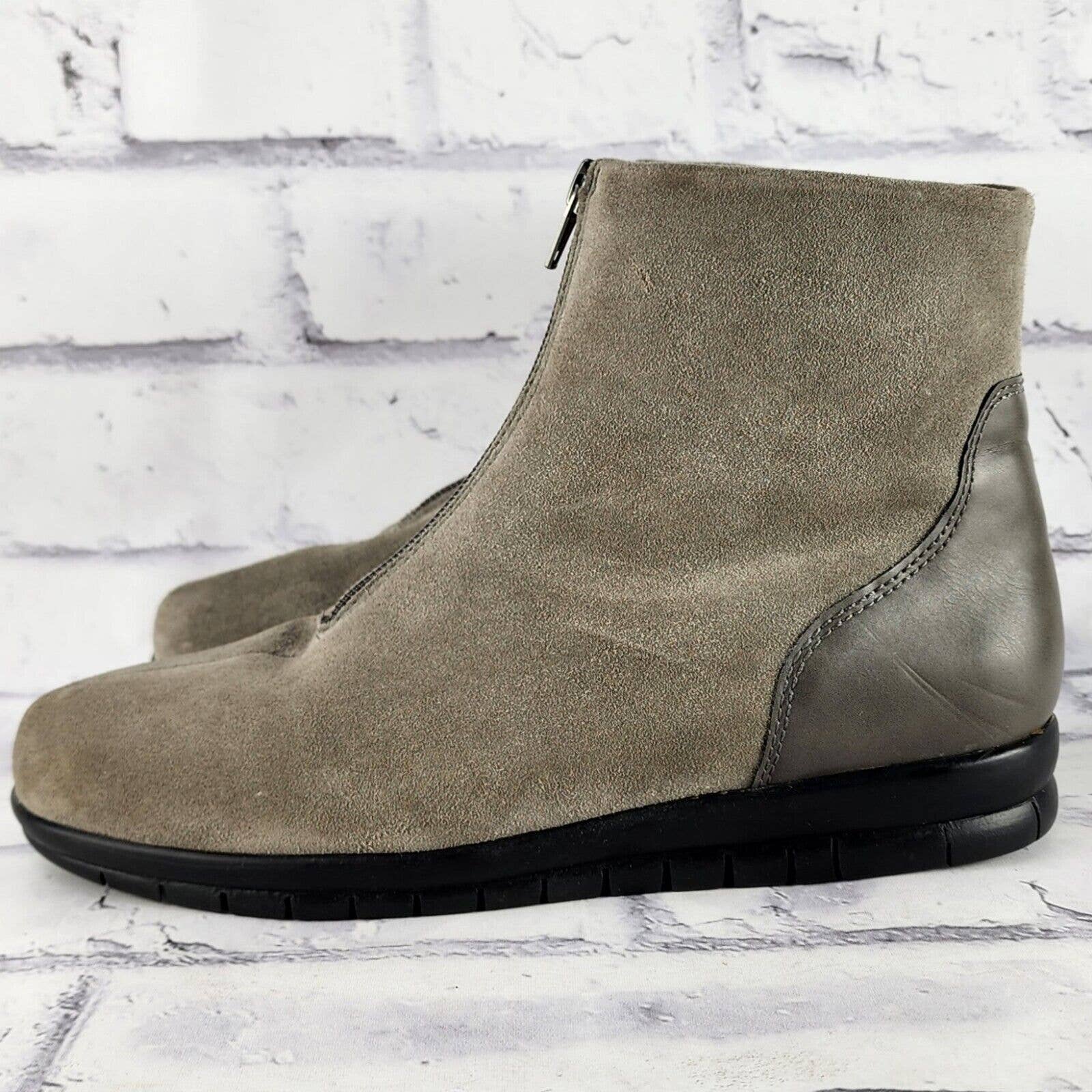 G.H. Bass & Co Carissa Ankle Boots Women's Size 6 M Gray Fur Lined Suede